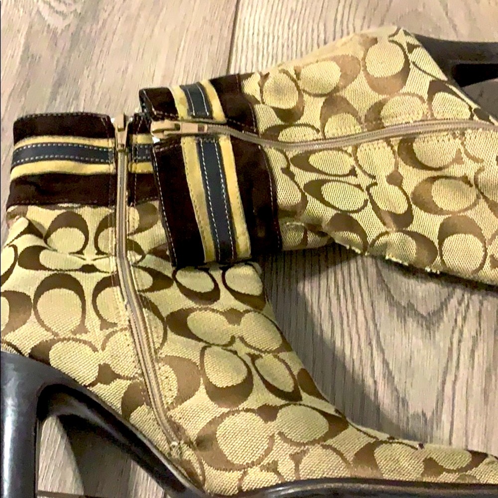 🌻Authentic Coach Boots - Picture 3 of 5
